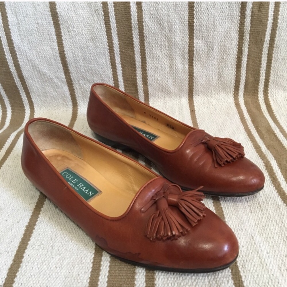 Cole Haan leather tassel size 6.5 Good condition